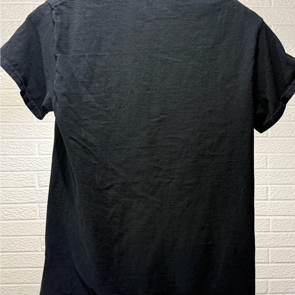 Red and Black All Eyez on Me Short Sleeve Tee - Picture 2 of 3